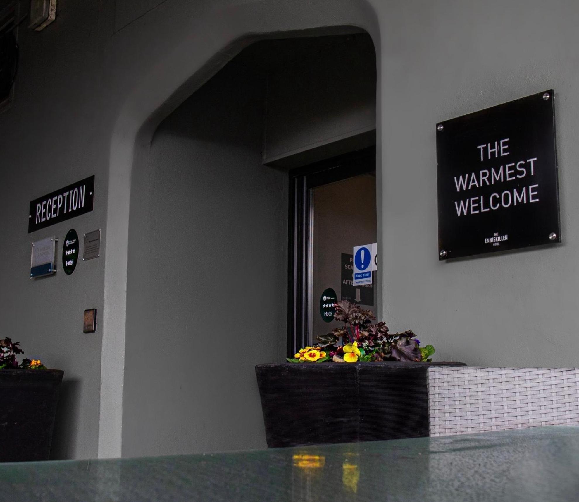 The Enniskillen Hotel And Motel ภายนอก รูปภาพ