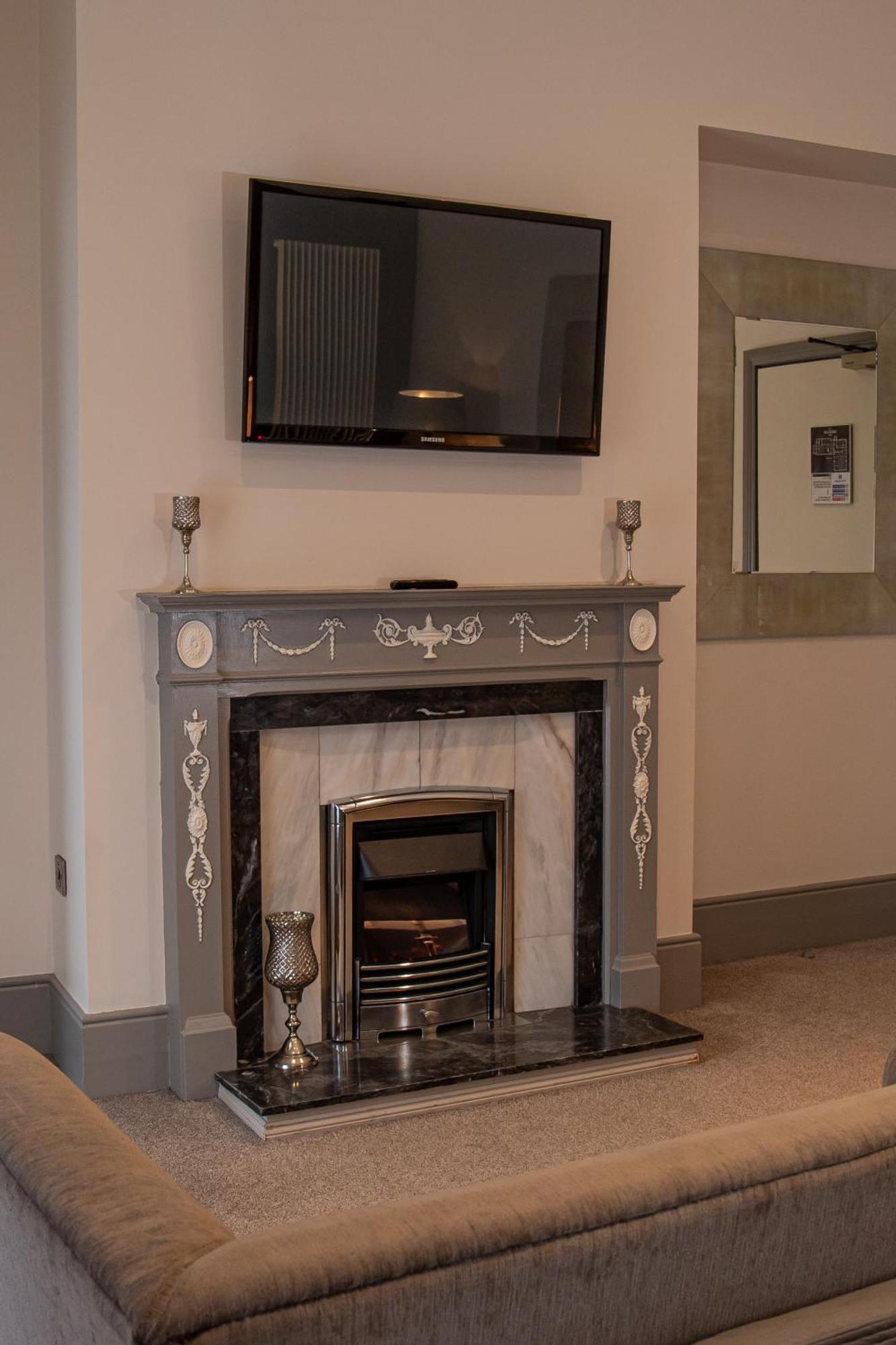 The Enniskillen Hotel And Motel ภายนอก รูปภาพ